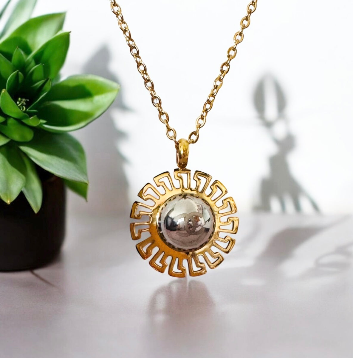 COLLAR AURA